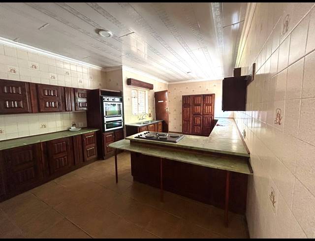 4 BEDROOM HOUSE TO LET IN VANDERBIJLPARK CE 3